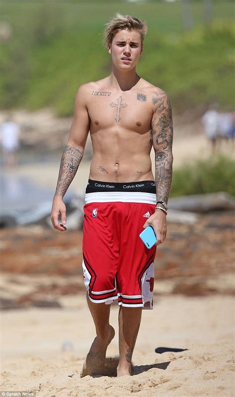 Justin Bieber Naked in Hawaii